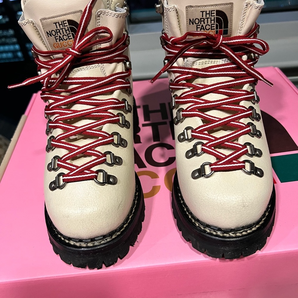 THE NORTH FACE X GUCCI
Ankle Boots Leather Hiking Boots